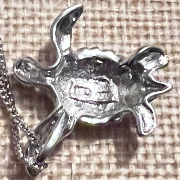 .925 Opal Sea Turtle 17” Sterling chain - Picture 4 of 4